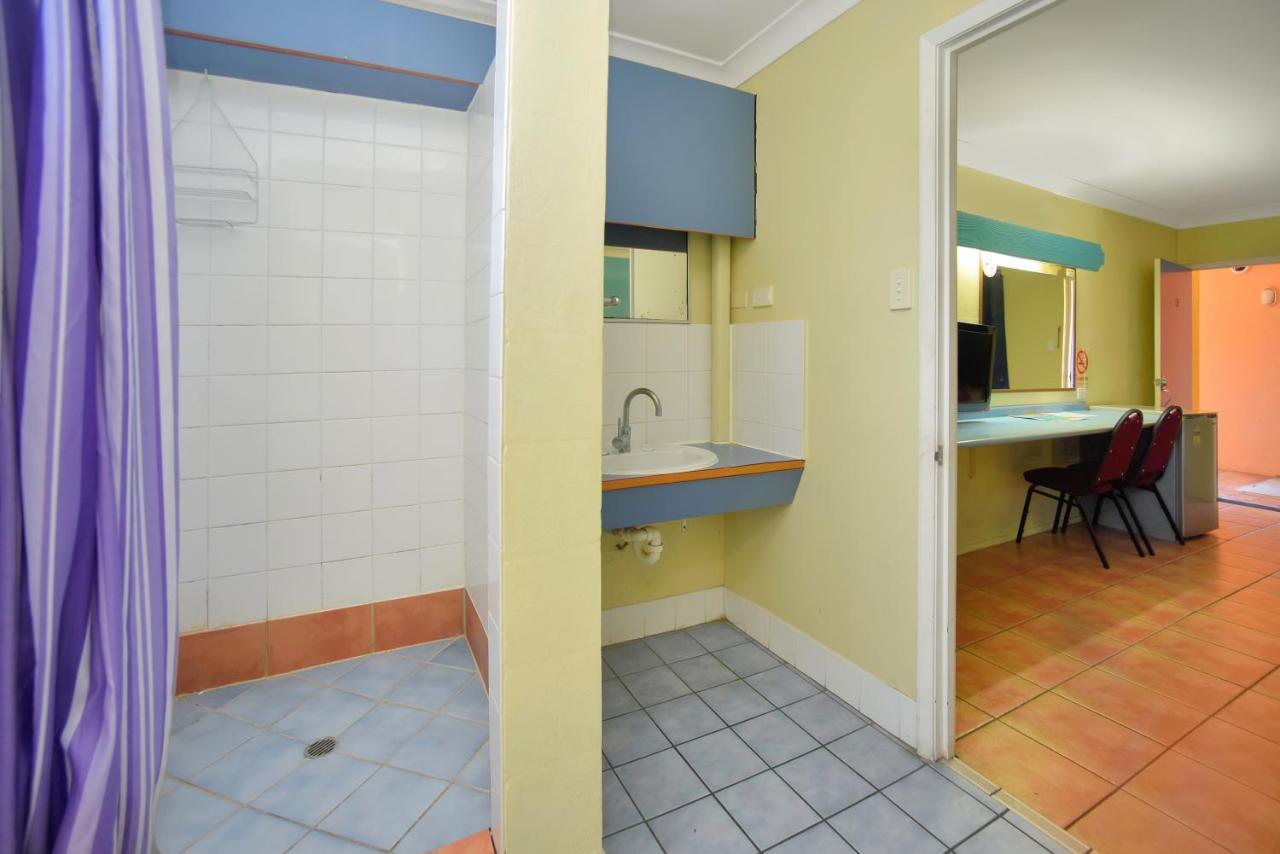 Adobe Motel Кэрнс Экстерьер фото