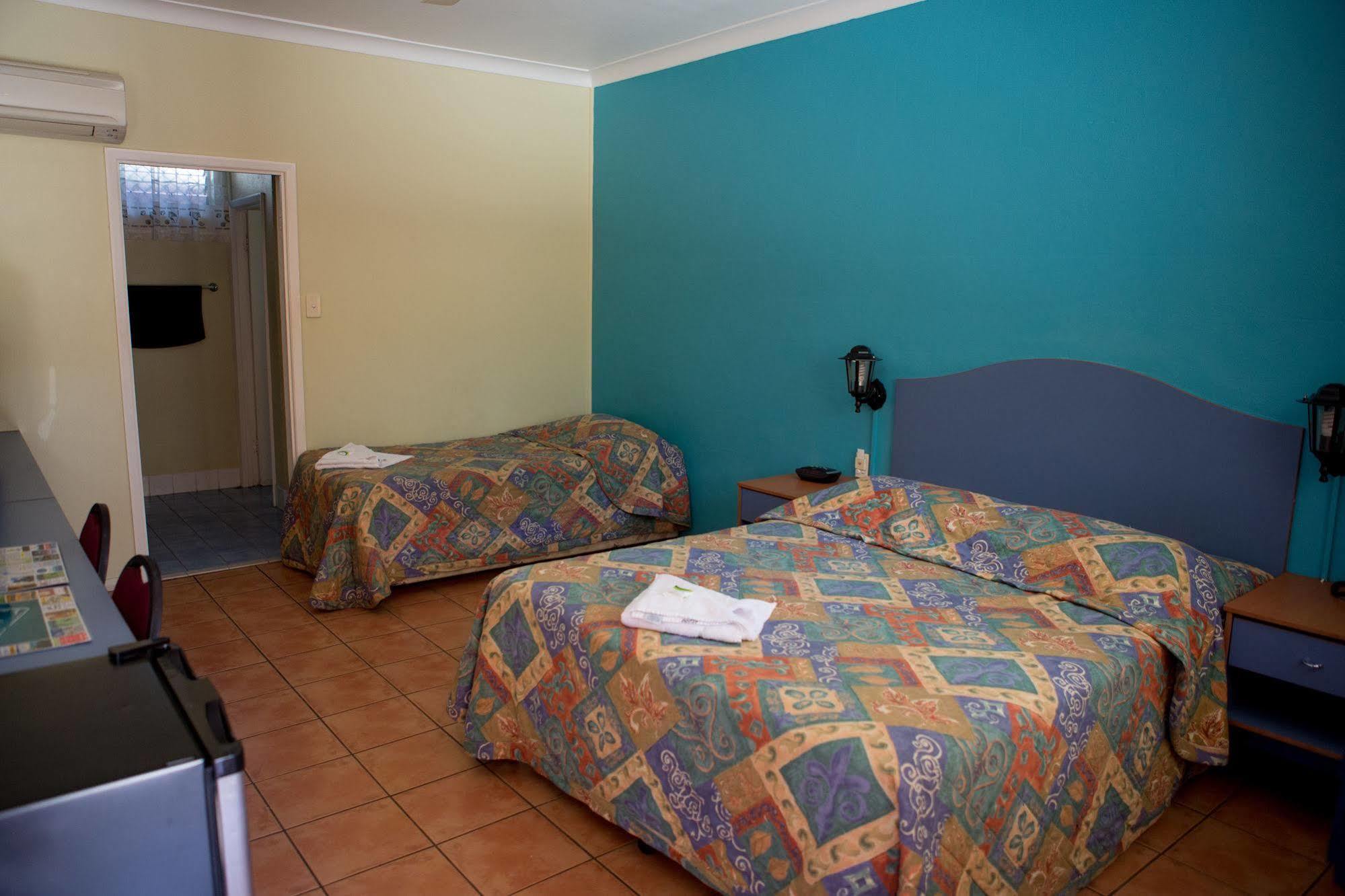Adobe Motel Кэрнс Экстерьер фото