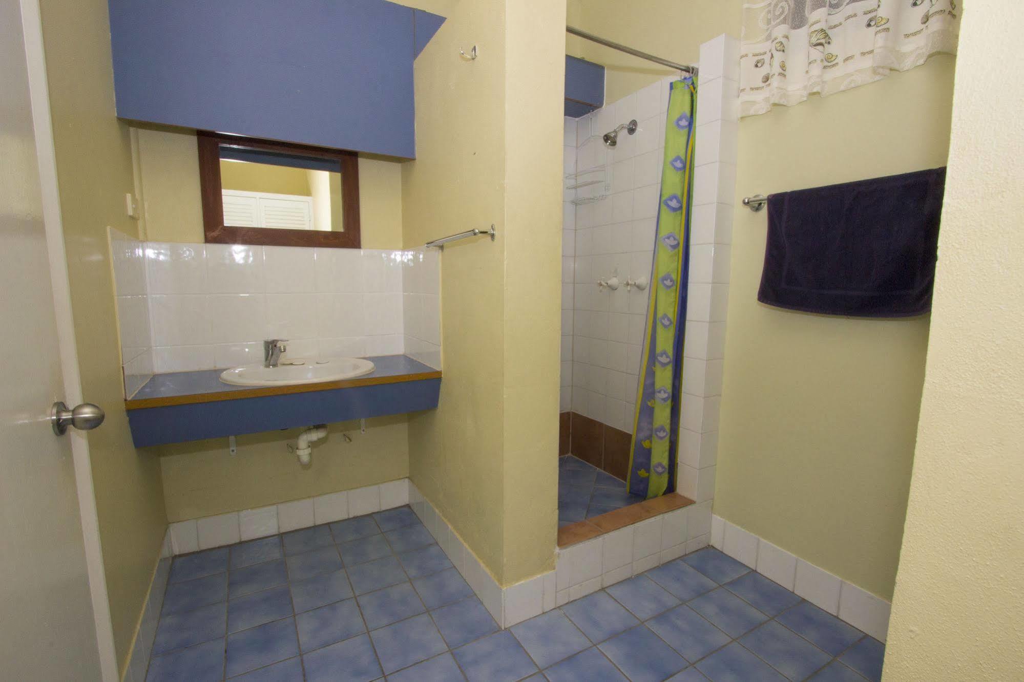 Adobe Motel Кэрнс Экстерьер фото